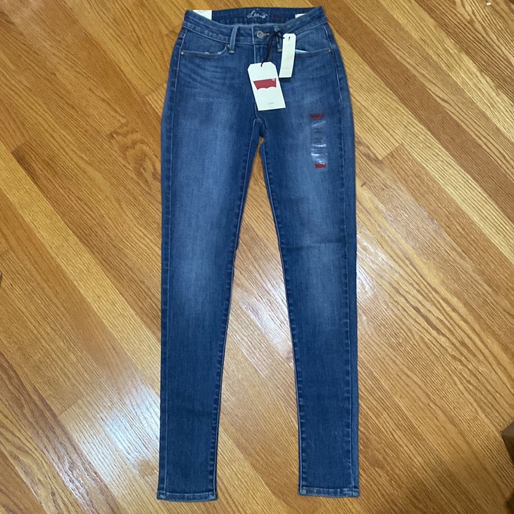 New with tag Levi’s legging jeans